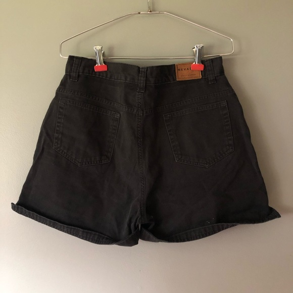 Nevada Shorts - Picture 2 of 4